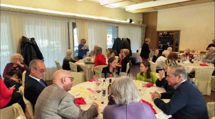 Imbersago, una sessantina di soci e simpatizzanti al pranzo di Natale di Aipa