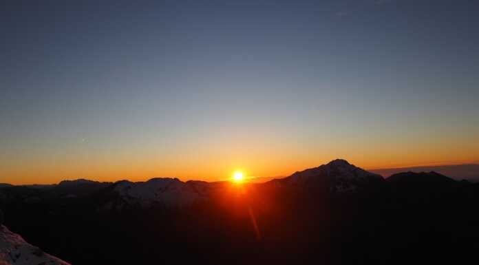 Viaggio notturno in Grignetta per ammirare l’alba. Gli scatti del ‘Peru’