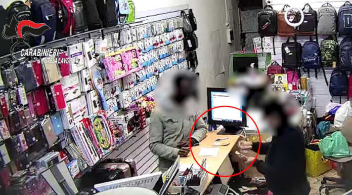 Consentiva di monetizzare il reddito di cittadinanza, bengalese arrestato Truffa del reddito di cittadinanza carabinieri