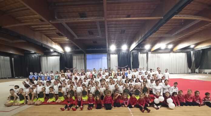 “I doni ritrovati del Natale”, il saggio di Ginnastica Archè in scena al Palataurus