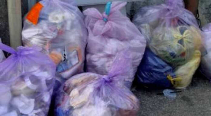 Raccolta rifiuti. A Bellano codice identificativo anche per il sacco viola Sacchi Viola