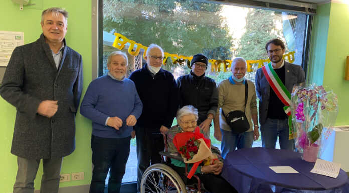 Agli Istituti Riuniti Airoldi e Muzzi festa per la centenaria Elisabetta Favaro Festa per i 100 anni di Elisabetta Favaro