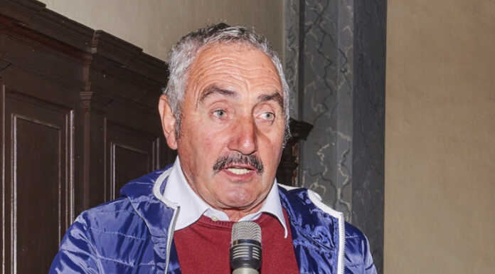 “Eccomi. Crescete con me!”, l’ex sindaco di Vendrogno Acerboni presenta il suo libro Pietro Andrea Acerboni