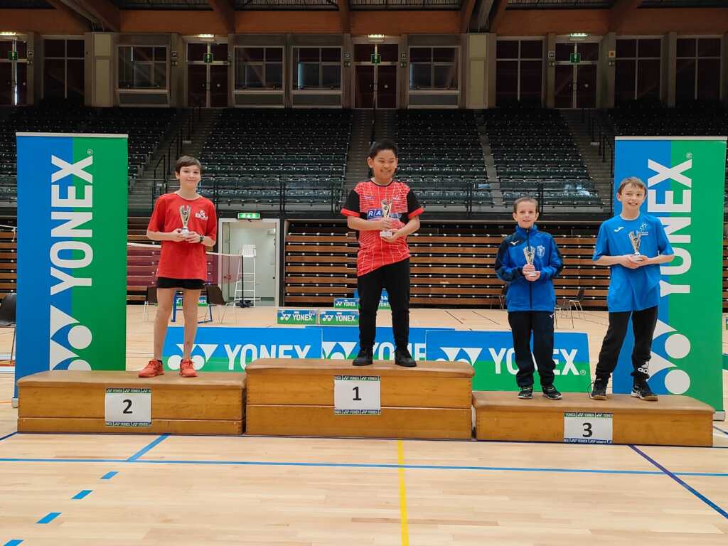 Mattia Cattaneo podio Badminton Lecco