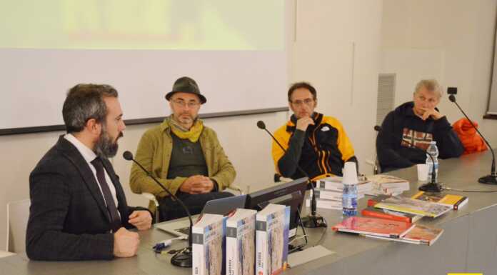 Presentata la guida Lario Rock Pareti, riferimento per gli arrampicatori Presentazione_guida_Lario_Rock_Pareti_Versante_Sud_20230113
