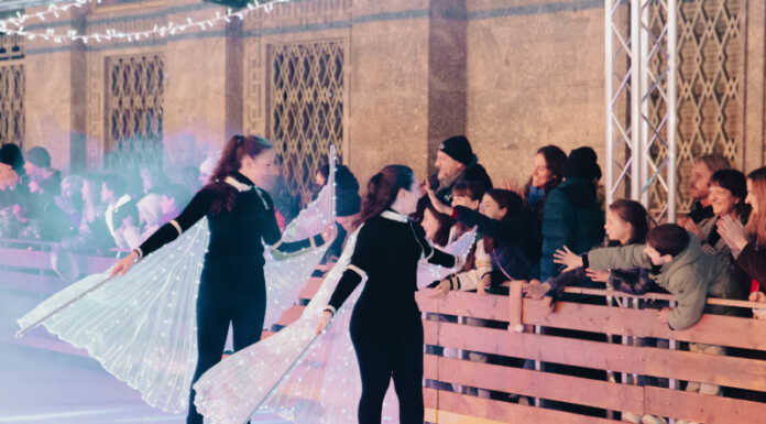 Pista di pattinaggio a Lecco, è già record: segnati oltre 42 mila visitatori Pista di Pattinaggio XXL Lecco