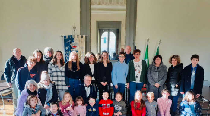 A Molteno premiati lettori e lettrici della biblioteca più assidui Premiazione 'lettori forti' biblioteca molteno