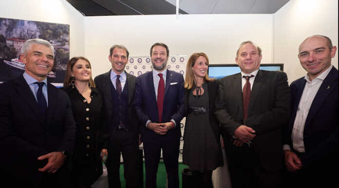 Bit Milano, il Ministro Salvini allo stand della Navigazione Laghi Bit Milano Navigazione laghi