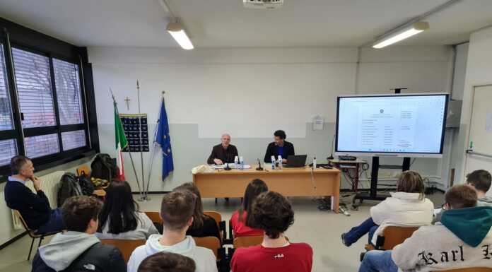 Calolzio. Studenti del Rota a lezione dagli avvocati Brambilla e Camporini Scuola_Rota_lezione_diritto_penale_calolzio