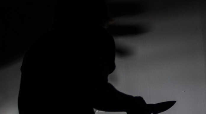 Milano: passanti accoltellati in zona stazione. Arrestato l’aggressore aggressione-coltello-pixabay