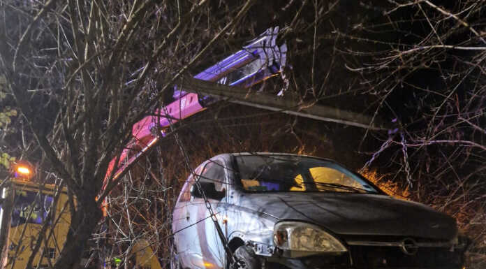 Schianto sulla provinciale a Montevecchia, auto finisce fuori strada incidente montevecchia