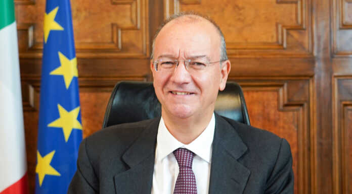 Lecco, il Ministro Valditara in visita alla mostra “Opere Sante” a Palazzo delle Paure