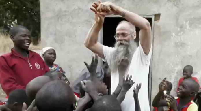 Acquate. Aiutiamo Padre Norberto: donazioni aperte per farlo camminare di nuovo Padre Norberto Pozzi