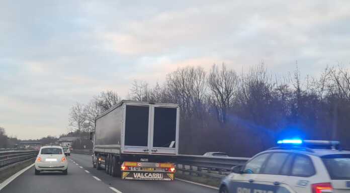 Camion guasto: traffico intenso lungo la Statale 36 in direzione Milano