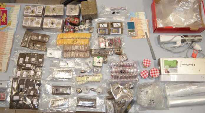 Milano, droga nel freezer: arrestati tre studenti