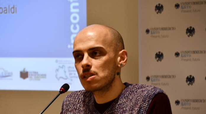 Leggermente. Jonathan Bazzi: “Nella vita non c’è solo una via”