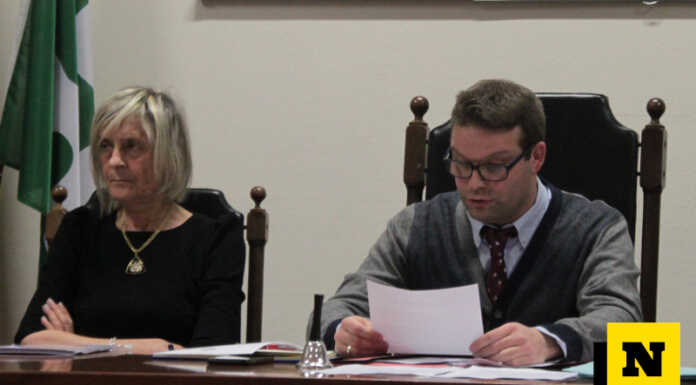 Airuno, affondi e punzecchiature al primo Consiglio dopo la “diaspora”