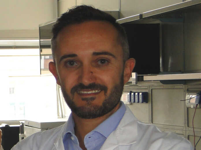 Fabrizio Piazza, 44 anni, professore universitario di Garlate