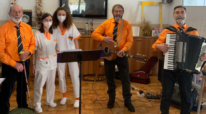 Aria di primavera con Gabriele Bolis e i suoi amici alla Rsa Sironi di Oggiono Gabriele Bolis maestro Rsa a Oggiono