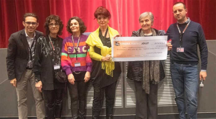 Teatro Jolly in delirio per il concerto benefico con le Giannissime Giannissime cinema teatro Jolly