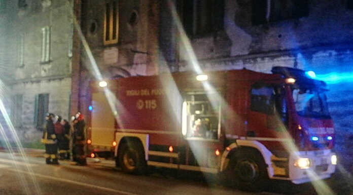 Incendio a Verderio, intervento dei Vigili del Fuoco Incendio cascina isabella