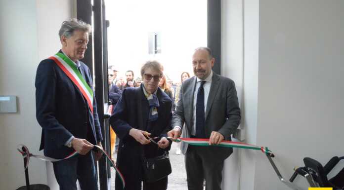 Calolzio ricorda il professor Albertoni, intitolata la nuova sala civica calolzio_sala_civica_Ettore_Adalberto_Albertoni_20230326