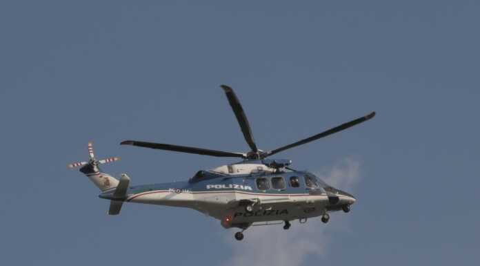 Droga nei boschi, controlli di Polizia anche con l’elicottero