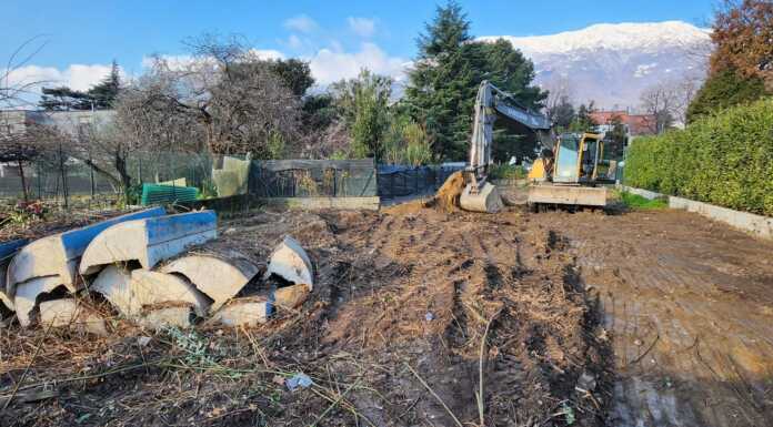 Dervio. Fontana a lago realizzata e demolita: “Buttati 80mila euro” Devio resti fontana