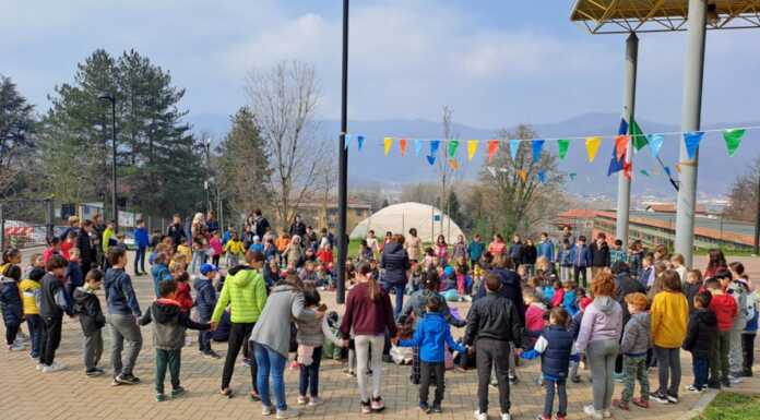 Le scuole di Calolzio celebrano la giornata della pace e della poesia giornata_della_pace_scuole_calolzio_2023