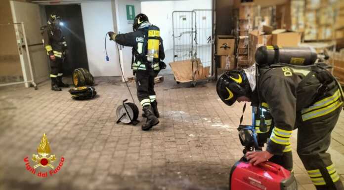 Lecco. Incendio al centro Meridiana, evacuata una torre