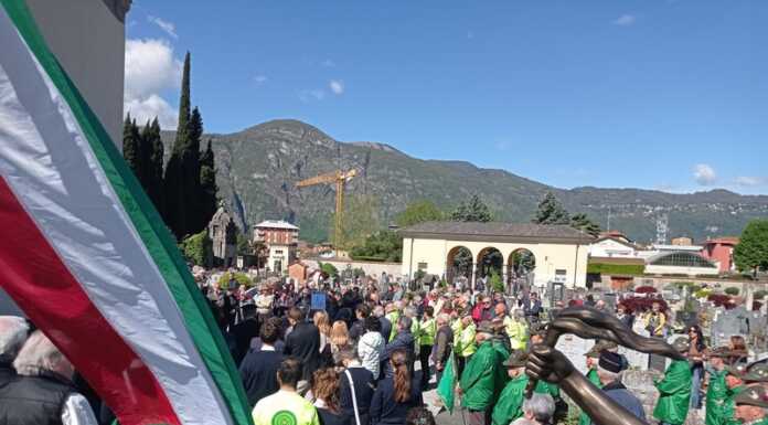 Mandello celebra il 25 aprile: “Democrazia e libertà si costruiscono tutti i giorni” Cerimonia 25 aprile Mandello