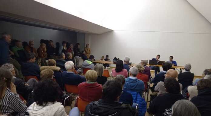 Mandello. Futuro dei giardini, acceso dibattito tra Comune e cittadini Riqualificazione giardini mandello incontro pubblico