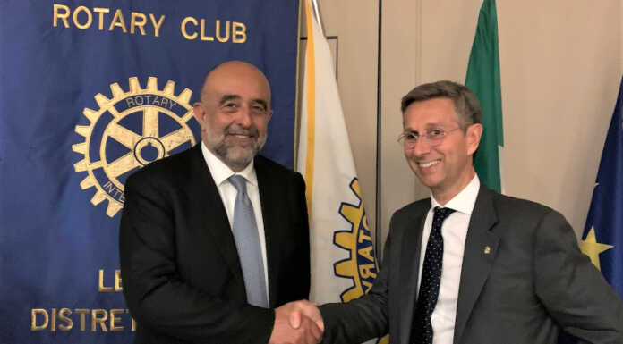 Rotary. Impatto demografico sul lavoro tra tecnologie e nuove opportunità A sinistra Marco Ceresa, CEO Randstand Italia, a destra Andrea Ascani Orsini- presidente Rotary Club Lecco