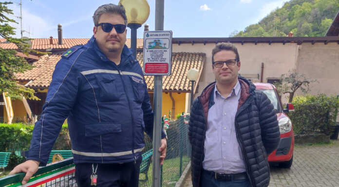 Airuno, deiezioni canine: ecco i cartelli per sensibilizzare sulla raccolta