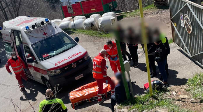 Incidente sulla strada dei Resinelli, motociclista cade al 13° tornante Incidente moto strada resinelli