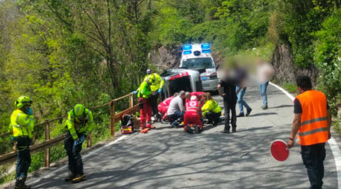 Si ribalta con l’auto tra Taceno e Crandola, soccorso un anziano Incidente taceno crandola