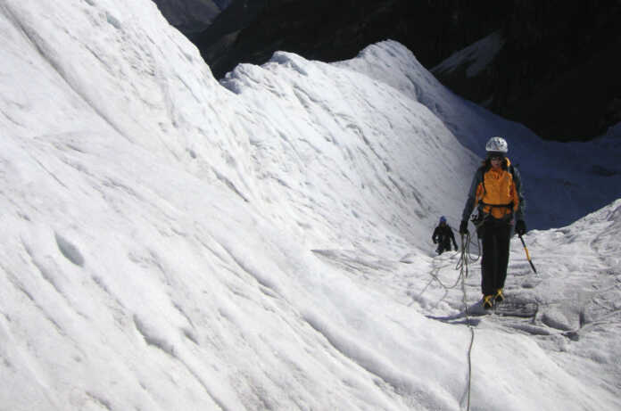 Legati su ghiacciaio guide alpine