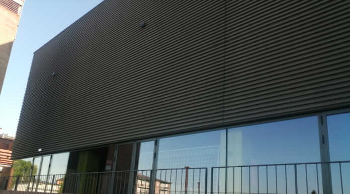 Merate, inizio della scuola con consegna della nuova palestra delle medie