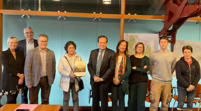 Valmadrera. In pensione Carmen Catalano storica operatrice della casa di riposo Pensionamento Carmelina Carmen Catalano Valmadrera Opera Pia