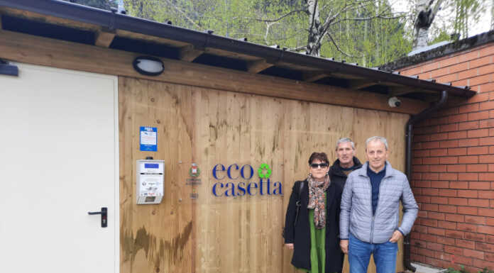 Dervio. Ecco la nuova EcoCasetta, pensata per i villeggianti Ecocasetta Dervio inaugurazione