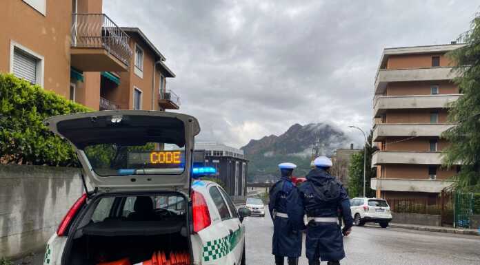 Lecco Ballabio. Attivato in mattinata il senso unico alternato per i camion
