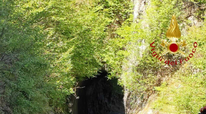 Pronte le nuove reti paramassi, la Onno-Valbrona verso la riapertura Frana sp46 Oliveto Valbrona