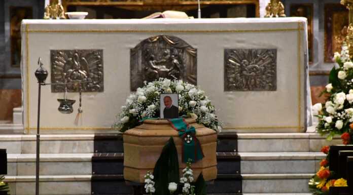 Lecco. In Basilica, il saluto commosso a Cesare Fumagalli