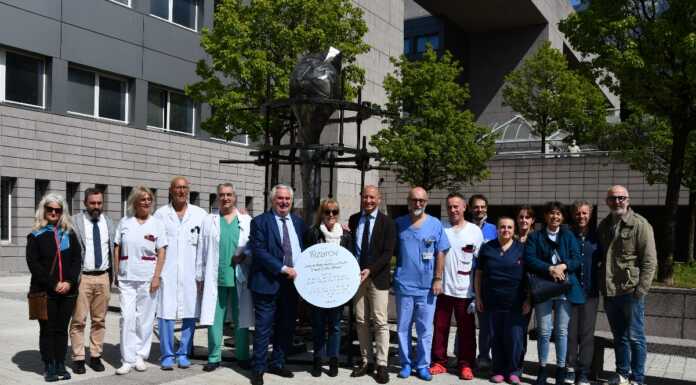 La statua dedicata al metodo Ilizarov posta in ospedale, dove tutto è iniziato