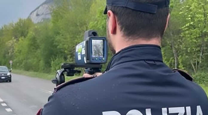 Eccesso di velocità: 98 conducenti sanzionati dalla Polstrada