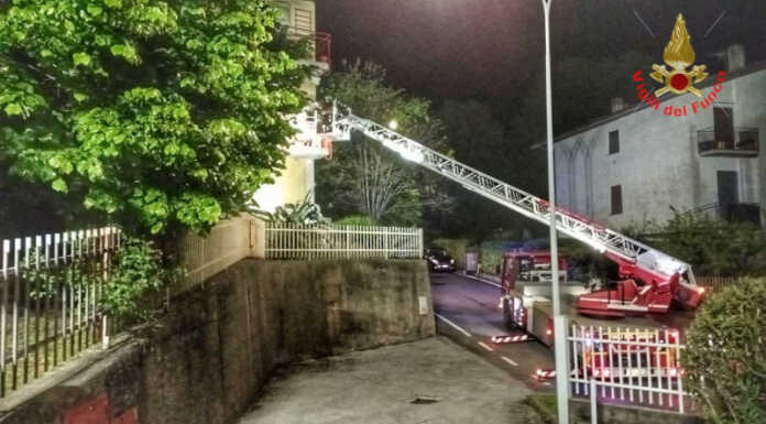 Lecco. Incendio in un appartamento, intervengono i Vigili del Fuoco Incendio appartamento Lecco Vigili del Fuoco