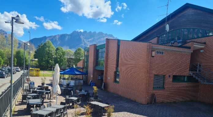 Malgrate, ladri nella notte al bar del palazzetto al Gaggio