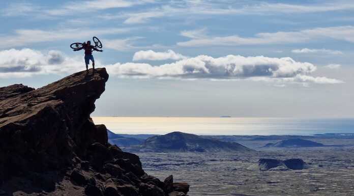 Uoei Lecco. Racconti di un’Islanda vista da una mountain bike Uoei Lecco Islanda Mountain Bike Lazzarin