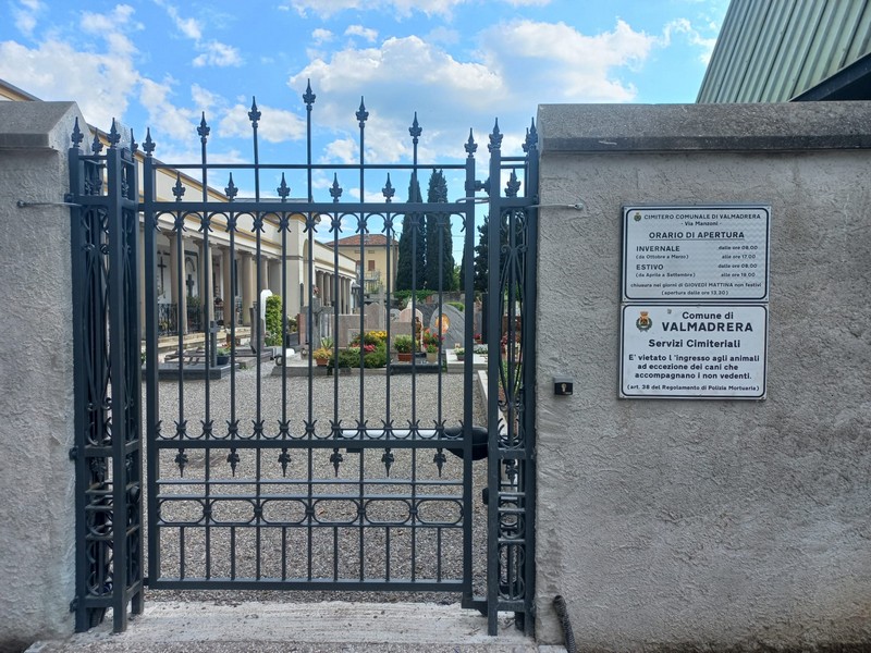 Nuovo ingresso cimitero via Manzoni Valmadrera
