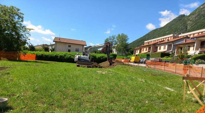 Valmadrera. Avviati i lavori per un nuovo parcheggio in via Pozzi Parcheggio Valmadrera via Pozzi